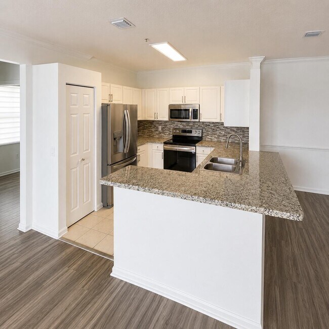 Building Photo - 4404 SW 160th Ave