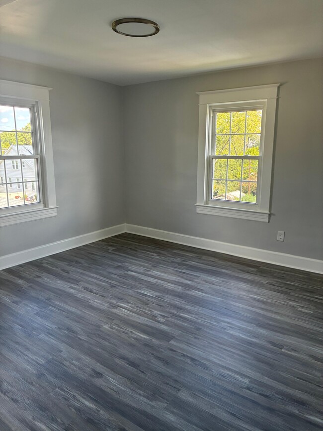 Building Photo - 4406 Hooper Ave