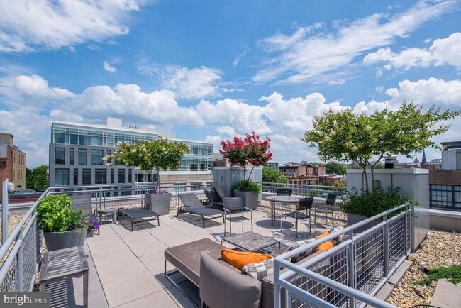 Building Photo - 1401 Church St NW