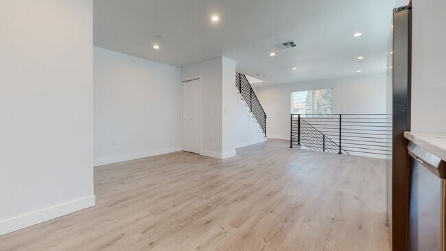 Building Photo - 1435 Westmoreland Ave