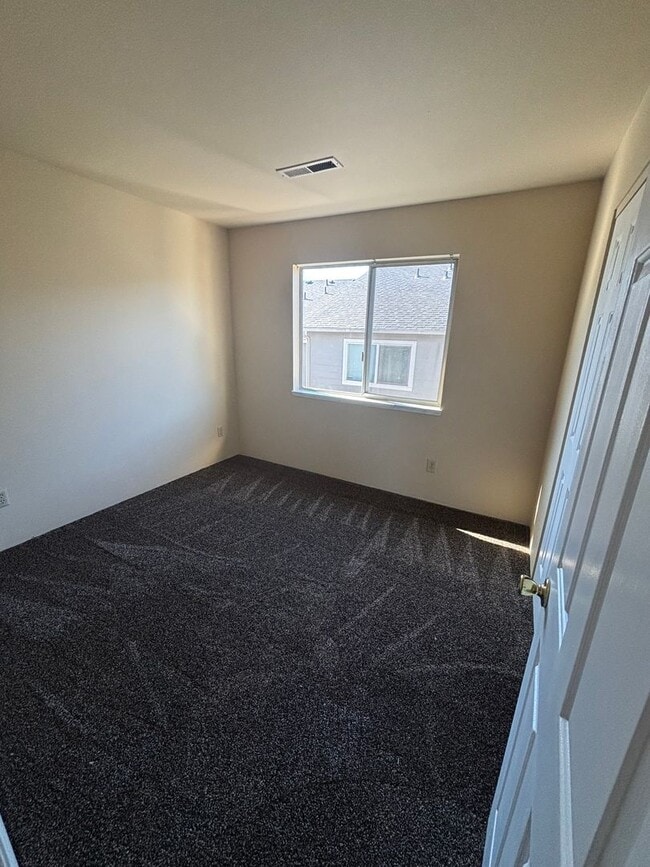 Building Photo - 2038 Campus Dr