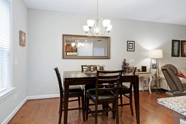 Building Photo - 2414 Pecan Ridge Way