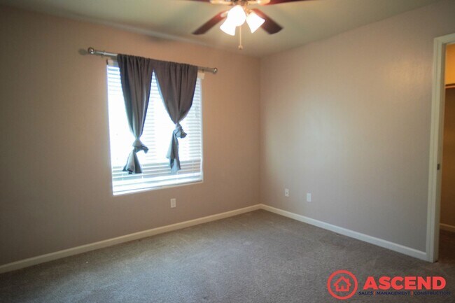 Building Photo - Charming 4-Bedroom, 2-Bathroom Home in Nor...