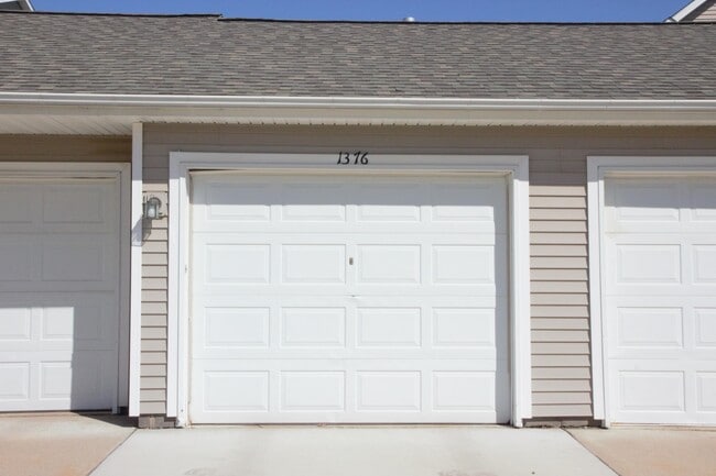 Building Photo - 1376 Heatherwood Ln