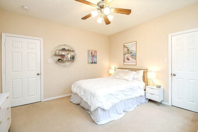 Building Photo - 1446 Sherwood Park Cir