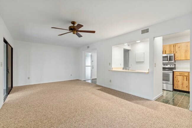 Building Photo - 16 Alcira Ct