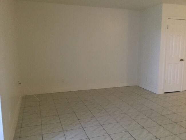 Building Photo - 2454 Rio Pinar Lakes Blvd