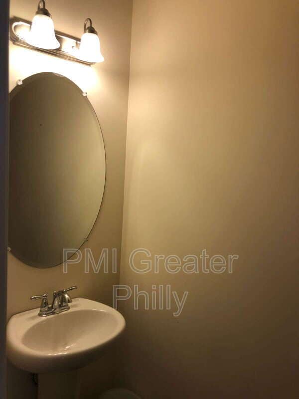 Building Photo - 106 Mercer Ct