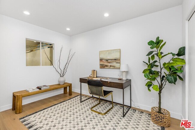 Building Photo - 14234 Dickens St