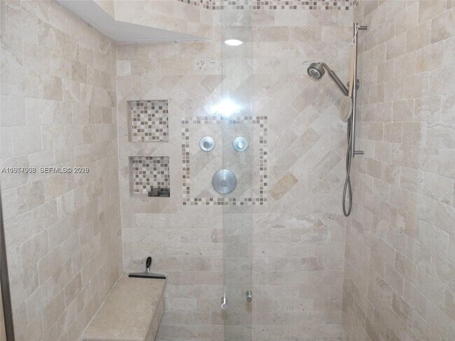 Building Photo - 1901 Brickell Ave