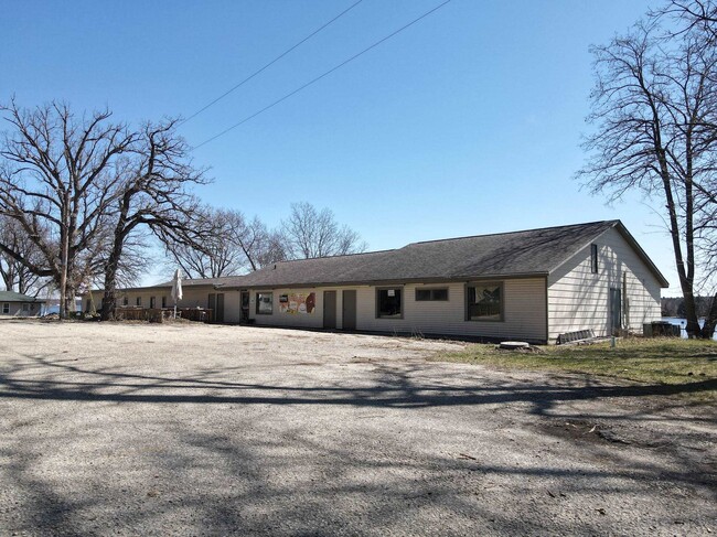 Building Photo - w4011 County Rd C