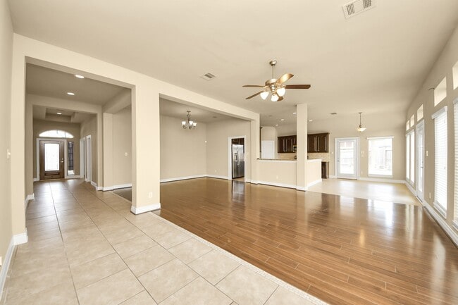 Building Photo - 5315 Troutline Ln