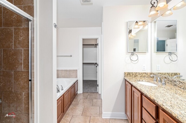 Building Photo - 306 Avondale Ln