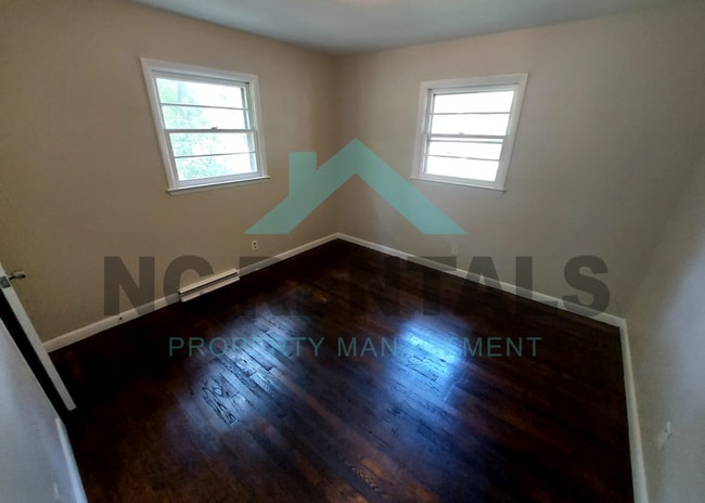 Building Photo - 3818 Edgewood Terrace Rd