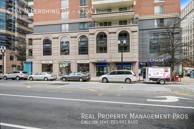 Building Photo - 4304 N Pershing Dr