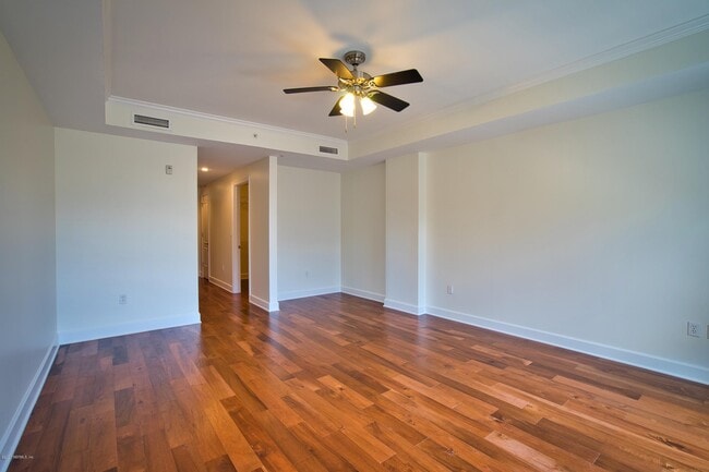 Building Photo - 525 3rd St N