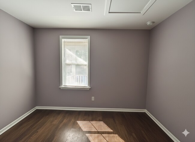 Building Photo - 1348 Austin St