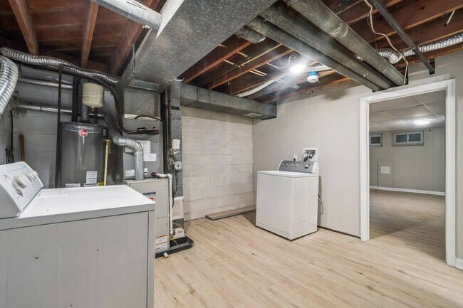 Building Photo - Beautiful Three-Bedroom in Dundalk