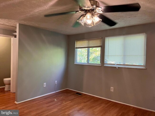 Building Photo - 8104 Willowdale Ct