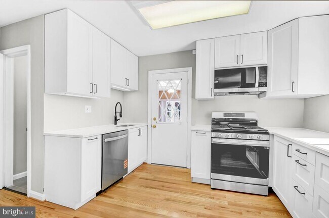 Building Photo - 7519 8th St NW