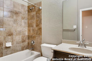 Building Photo - 304 Fritz Way