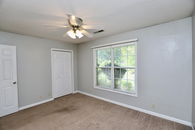 Building Photo - 1450 Morris Way Dr