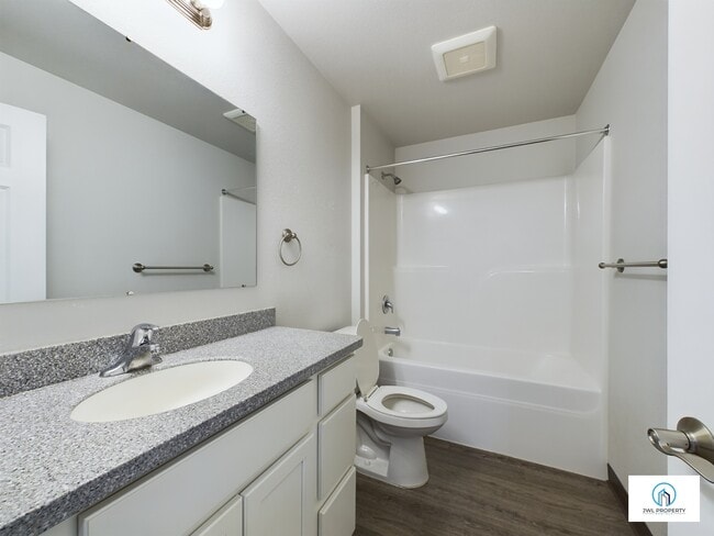 Building Photo - 2416 Homestead Dr