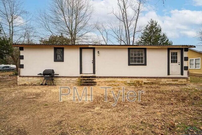 Building Photo - 514 N Pearl St