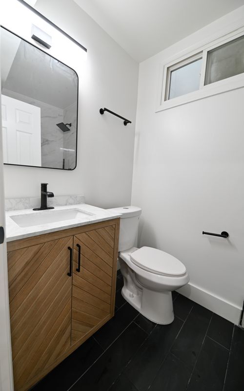 Building Photo - 1230 Penn St