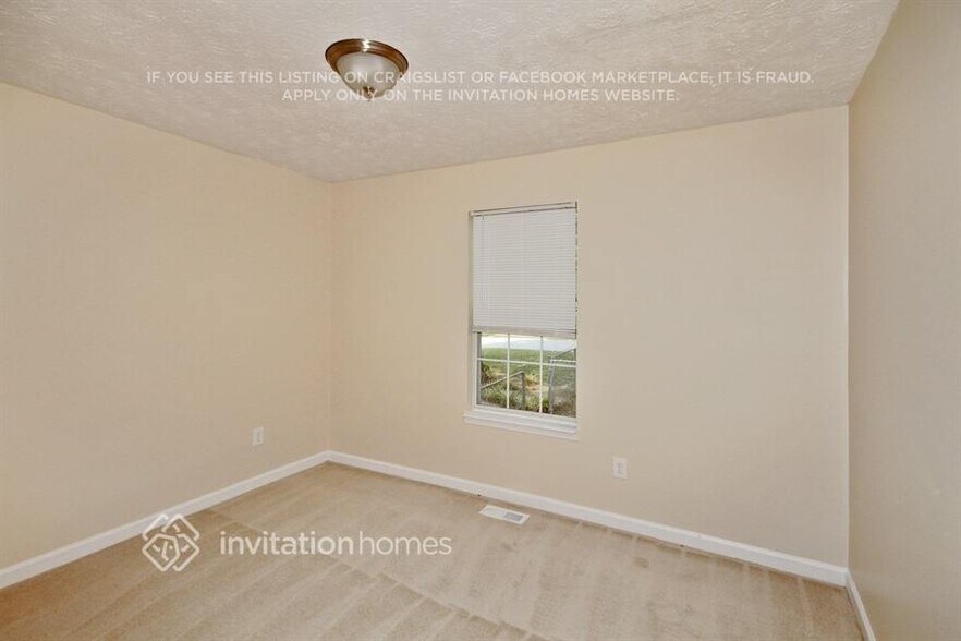 Building Photo - 15 Tracey Ln