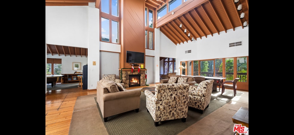 Clubhouse - 11112 Summertime Ln