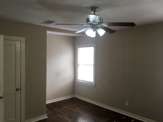 Building Photo - Beautiful Two Story in Prime Location!