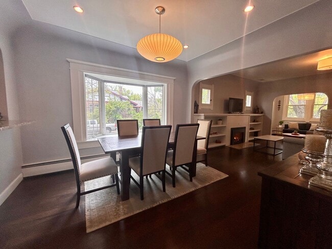 Building Photo - $0 DEPOSIT OPTION. 3BED/2BATH CHARMING HOM...