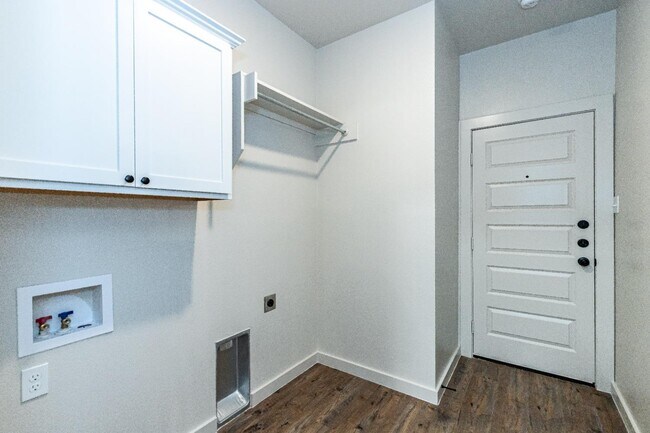 Building Photo - 1006 N 7th St