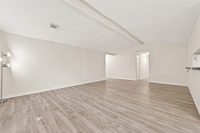 Building Photo - 4123 Cedar Gardens Dr