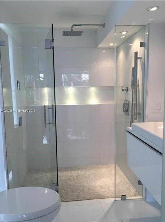 Building Photo - 200 SE 15th Rd