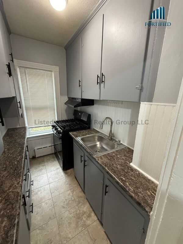 Building Photo - 139 Oliver St