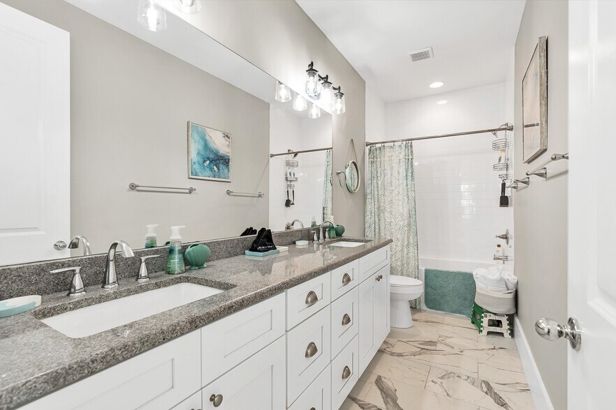 Building Photo - 35 Abbie Rd