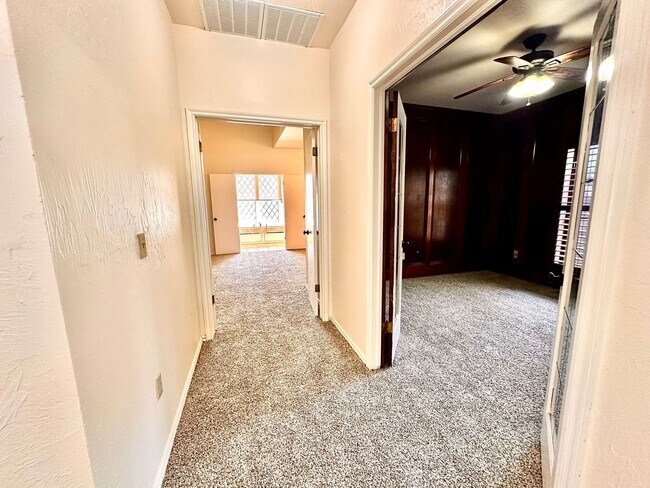 Building Photo - Spacious 4 Bed in Deer Creek - Move in Deposit-Free!(If Qualified)