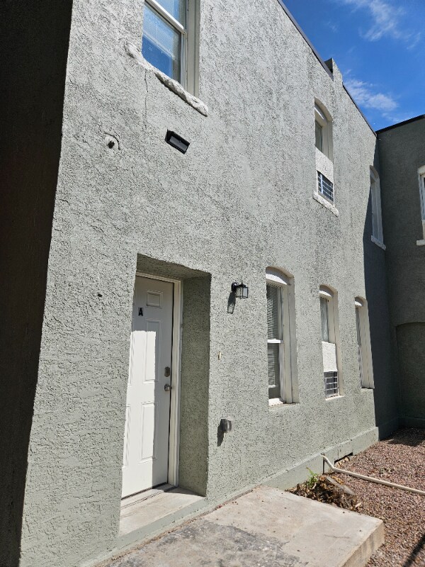Building Photo - 817 E B St