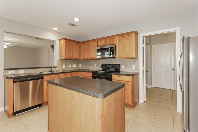 Building Photo - 4750 Chisholm Hollow Ct