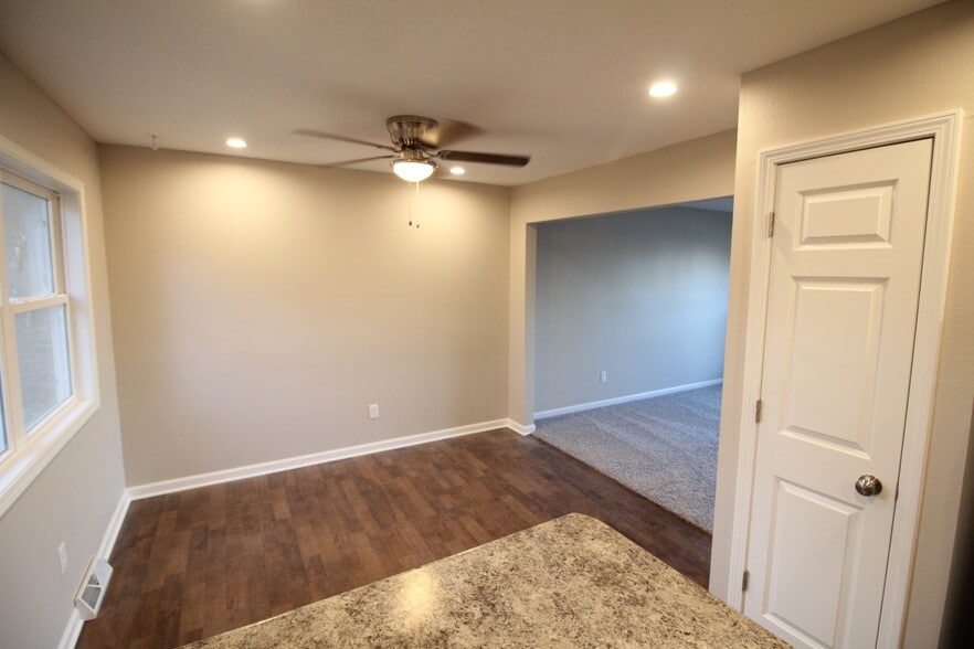 Building Photo - 4926 Madison Ave