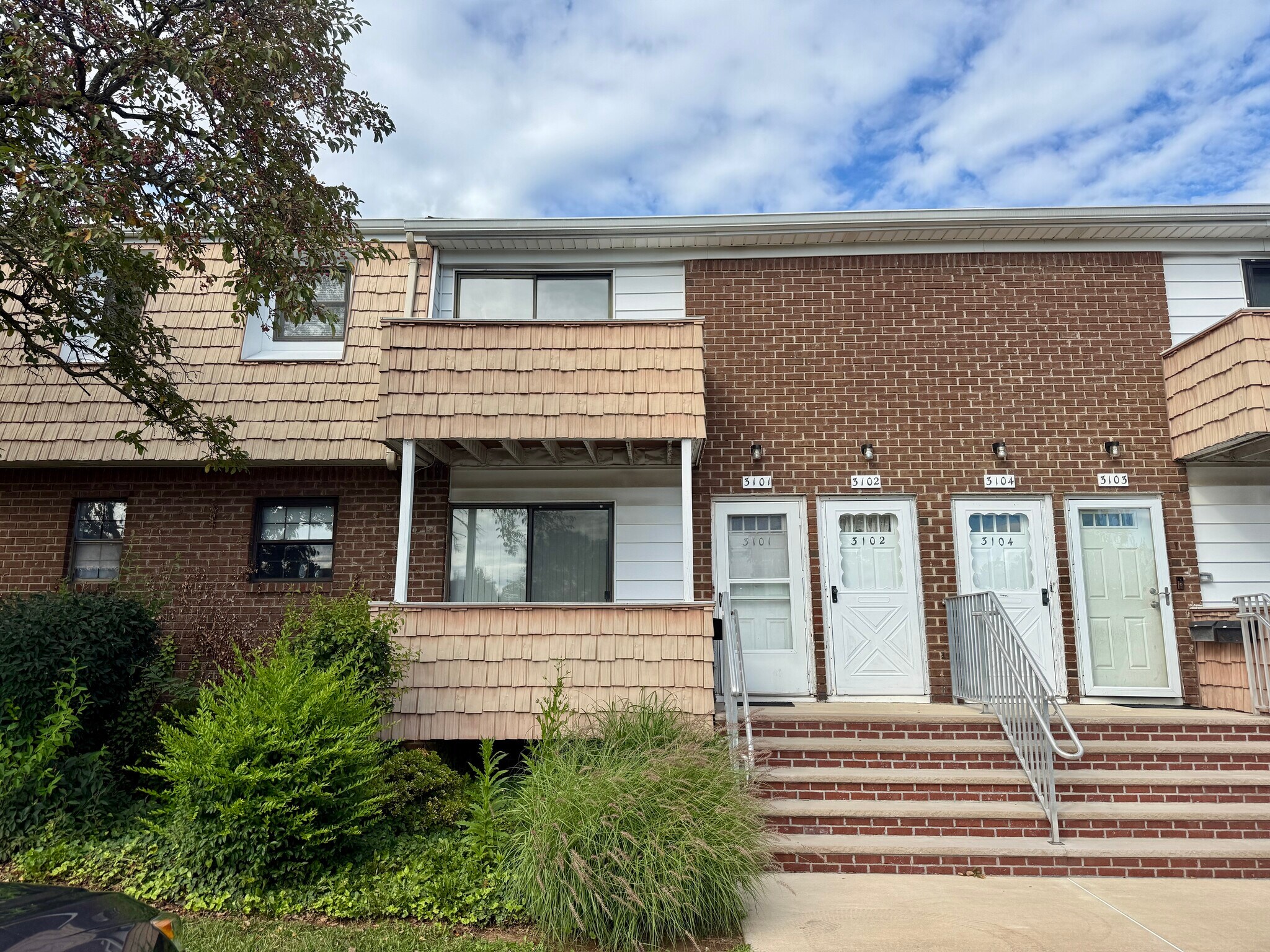 Building Photo - 3102 Cromwell Ct