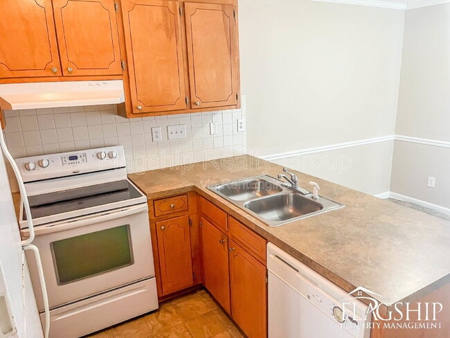 Building Photo - 3813 E Vancroft Cir