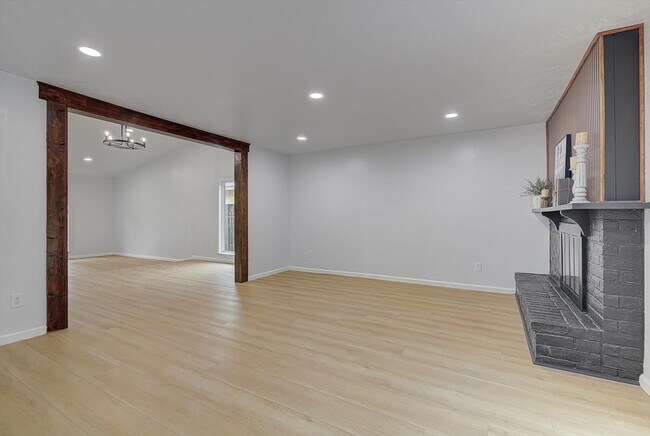 Building Photo - 15507 Sierra Valle Dr