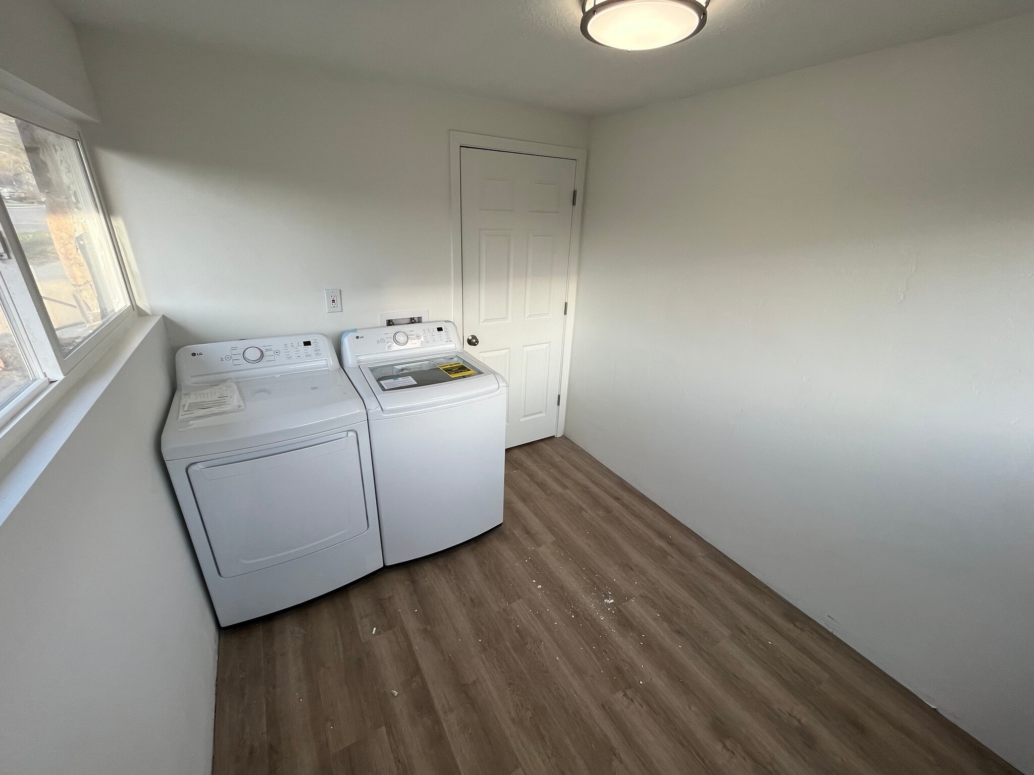 Building Photo - 1108 E 500 N