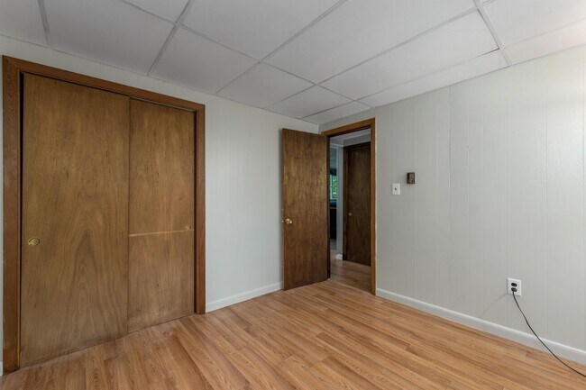 Building Photo - 2832 New Hampshire Rte 175