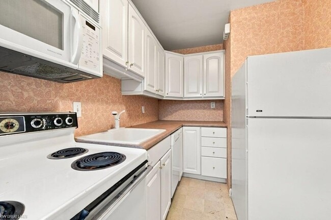 Building Photo - 22998 Gary Ln