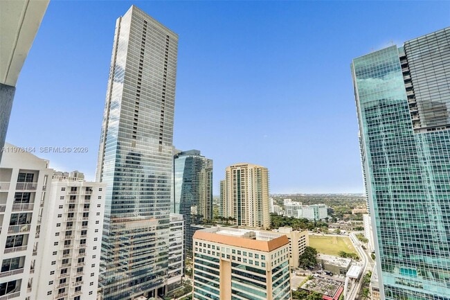 Building Photo - 1300 Brickell Bay Dr
