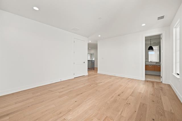 Building Photo - 2955 Sunset Blvd